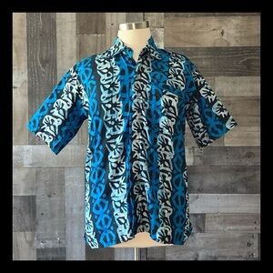 Men’s handmade Hawaiian button up shirt large blue tropical floral batik beach